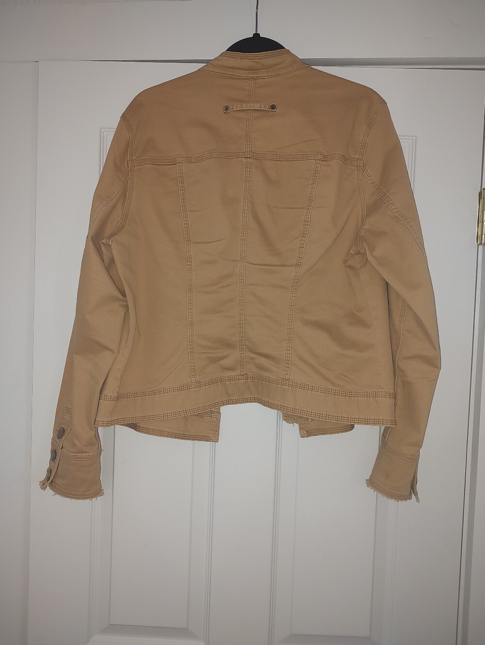 Comfortable Jacket - Picture 2 of 6